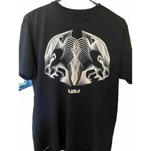 Lebron James Visual Center Tshirt Black edium